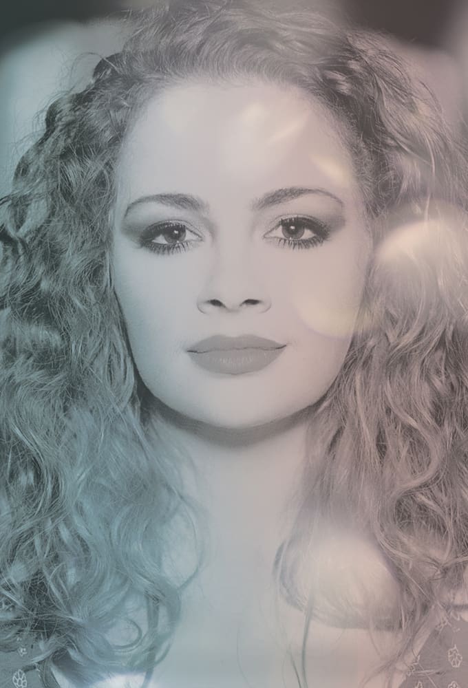 Featured image for “Carrie Hope Fletcher to release debut album”