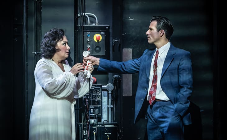 News: Curve to re-release five-star production of Sunset Boulevard  – At Home