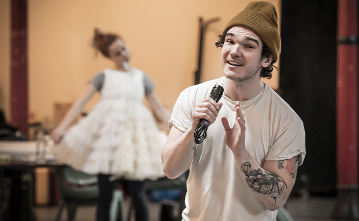 Photo flash: First look at the new cast in rehearsals for CABARET at the Kit Kat Club